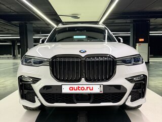 2020 BMW X7 40i I (G07), белый, 6790000 рублей, вид 3