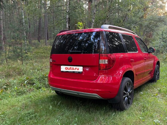 2014 Skoda Yeti I Рестайлинг, красный, 1320000 рублей - вид 5