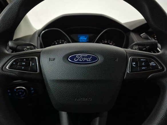 2017 Ford Focus III Рестайлинг, серебристый, 1290000 рублей - вид 19