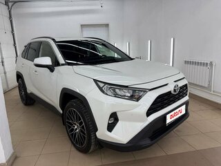 2021 Toyota RAV4 V (XA50), белый, 4050000 рублей, вид 1
