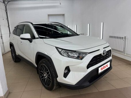 Toyota RAV4 V (XA50)
