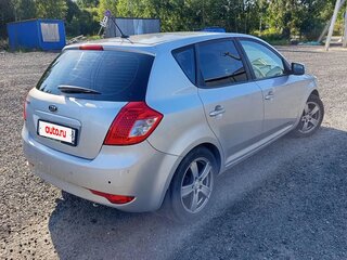 2011 Kia Ceed I Рестайлинг, серебристый, 890000 рублей, вид 4