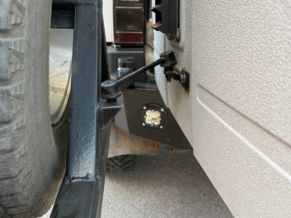 2007 Hummer H3, серебристый, 1900000 рублей - вид 17