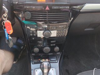 2012 Opel Astra H Рестайлинг, чёрный, 535000 рублей, вид 4