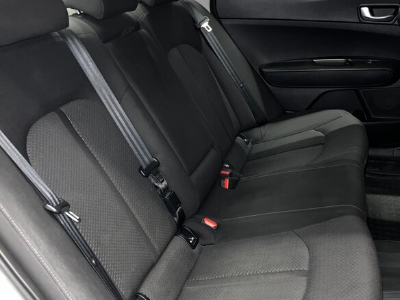 2019 Kia Optima IV Рестайлинг, белый, 1430000 рублей - вид 12