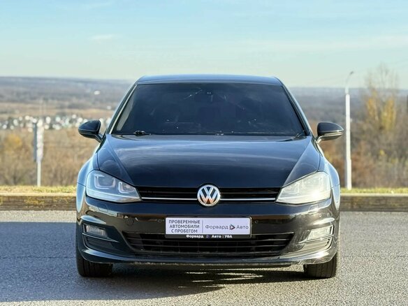 2013 Volkswagen Golf VII, чёрный, 1050000 рублей - вид 1