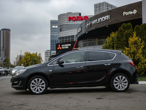 2013 Opel Astra J Рестайлинг, чёрный, 668000 рублей - вид 5