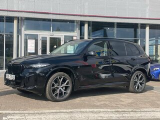 2025 BMW X5 Long 30Li IV (G05/G18) Рестайлинг, чёрный, 8700000 рублей, вид 1