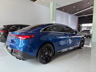2022 Mercedes-Benz EQE 350, синий, 5283945 рублей, вид 4