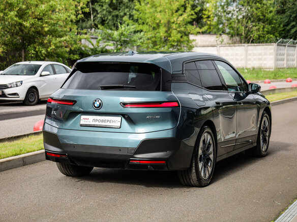 2021 BMW iX xDrive40 I (I20), серый, 5430703 рублей - вид 5