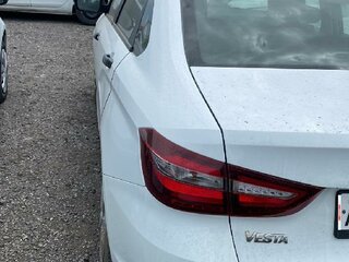 2024 Lada (ВАЗ) Vesta I Рестайлинг (NG), белый, 874000 рублей, вид 5