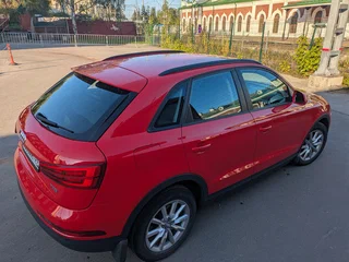 2017 Audi Q3 I (8U) Рестайлинг, красный, 1780000 рублей, вид 4