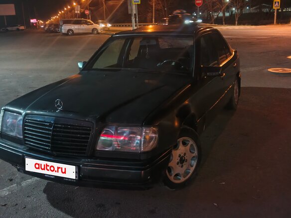 1994 Mercedes-Benz E-Класс 200 I (W124), чёрный, 190000 рублей - вид 2