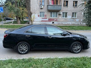 2016 Toyota Camry VII (XV50) Рестайлинг, чёрный, 2050000 рублей, вид 2
