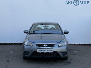 2011 Kia Rio II Рестайлинг, серебристый, 600000 рублей, вид 2