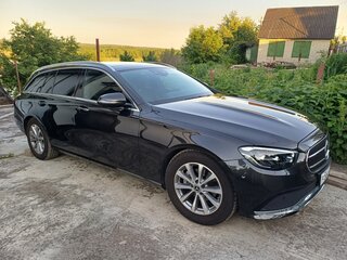 2021 Mercedes-Benz E-Класс 200 d V (W213, S213, C238) Рестайлинг, серый, 3450000 рублей, вид 4