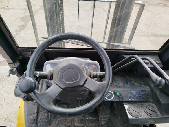 2020 Komatsu FD, жёлтый, 1445000 рублей - вид 4