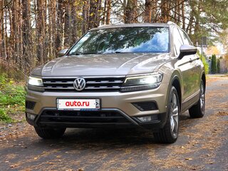 2017 Volkswagen Tiguan II, бежевый, 2750000 рублей, вид 3