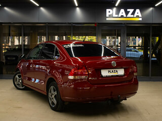 2014 Volkswagen Polo V, красный, 820000 рублей, вид 3