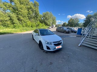 2013 Chevrolet Cruze I Рестайлинг, белый, 600000 рублей, вид 3