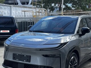 2026 Toyota bZ3X 58.3 kWh, серый, 2950000 рублей, вид 3
