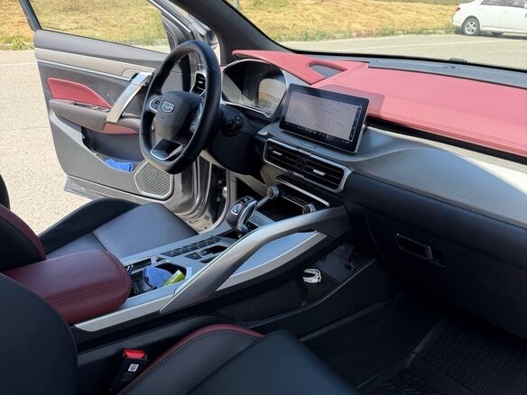 2022 Geely Coolray I, серый, 2000000 рублей - вид 5