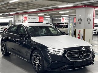 2026 Mercedes-Benz E-Класс 300 VI (W214, S214), чёрный, 6077778 рублей, вид 2