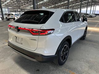 2023 Honda Vezel II, белый, 1780000 рублей, вид 4