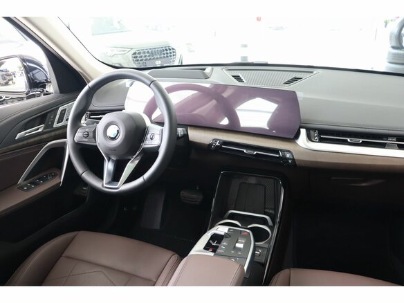 2026 BMW X1 25Li xDrive III (U11/U12), чёрный - вид 12