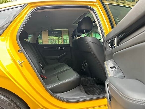 2023 Honda Integra V, жёлтый - вид 11