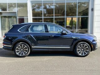 2026 Bentley Bentayga I Рестайлинг, синий, 32307925 рублей, вид 3