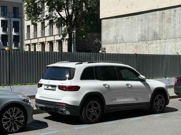 2020 Mercedes-Benz GLB 250 I (X247), белый, 3570000 рублей - вид 1