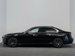 2025 BMW 7 серии 740i xDrive VII (G70), чёрный, 12990000 рублей, вид 5