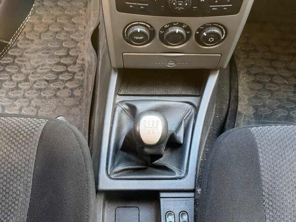 2012 Lada (ВАЗ) Priora I, белый, 330000 рублей - вид 9