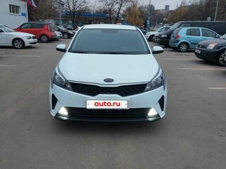 2020 Kia Rio IV Рестайлинг, белый, 1265000 рублей, вид 2