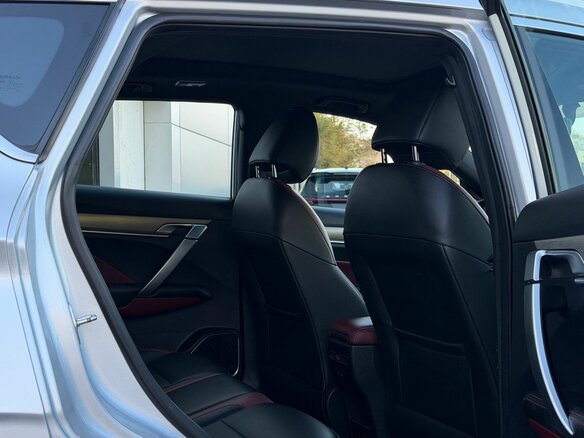 2022 Geely Coolray I, серебристый, 1291000 рублей - вид 9
