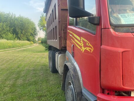 2007 FAW J5 CA3252/3253, красный, 1700000 рублей, вид 3