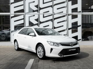 2015 Toyota Camry VII (XV50) Рестайлинг, белый, 1774000 рублей, вид 1