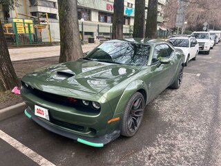 2022 Dodge Challenger R__T III Рестайлинг 2, зелёный, 7300000 рублей, вид 2