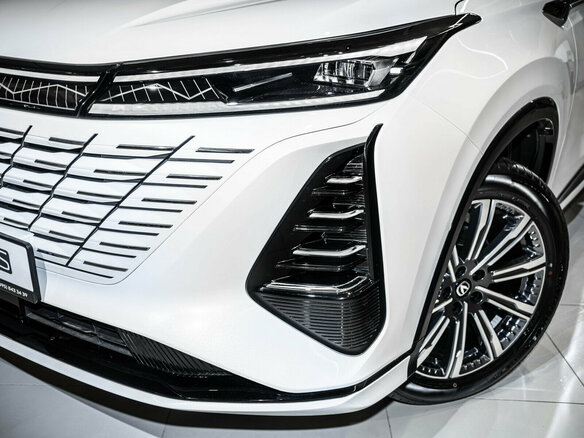 2024 Changan CS75 Plus III, белый, 2900000 рублей - вид 2
