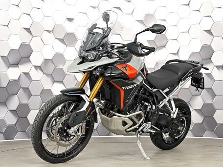 2025 Triumph Tiger 900, серый, 1799000 рублей, вид 2