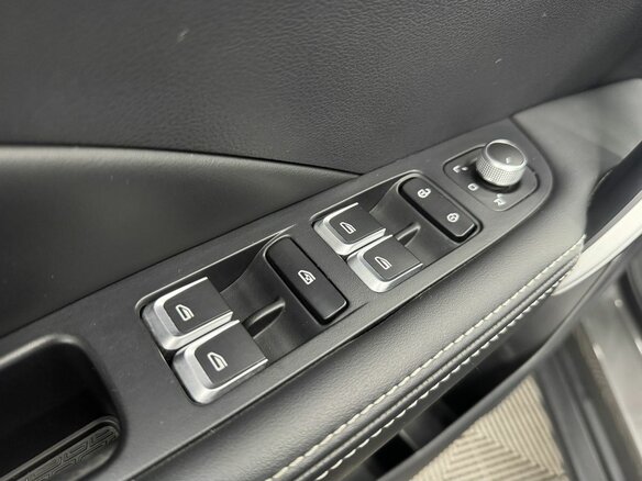 2023 Geely Coolray I, серый, 1699000 рублей - вид 16