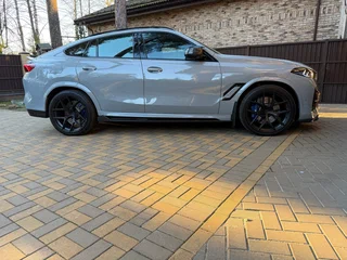 2024 BMW X6 M Competition III (F96) Рестайлинг, серый, 18500000 рублей, вид 3