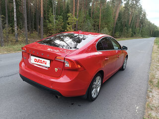 2011 Volvo S60 II, красный, 750000 рублей, вид 4