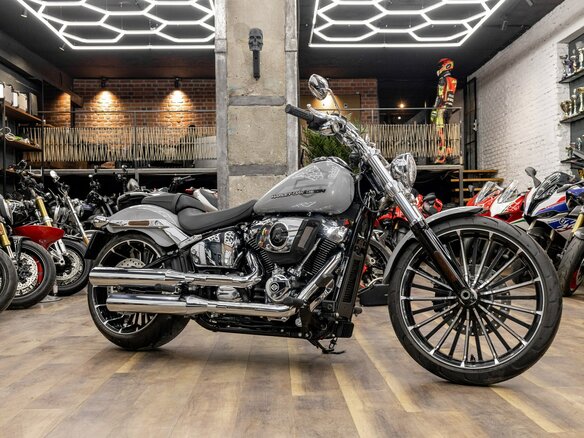 2026 Harley-Davidson Breakout, чёрный, 3290000 рублей - вид 4