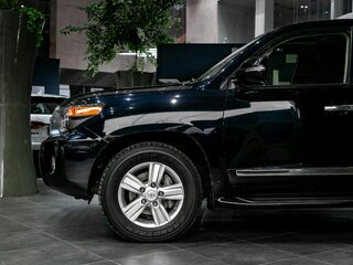 2014 Toyota Land Cruiser 200 Series Рестайлинг 1, чёрный, 5279900 рублей, вид 5
