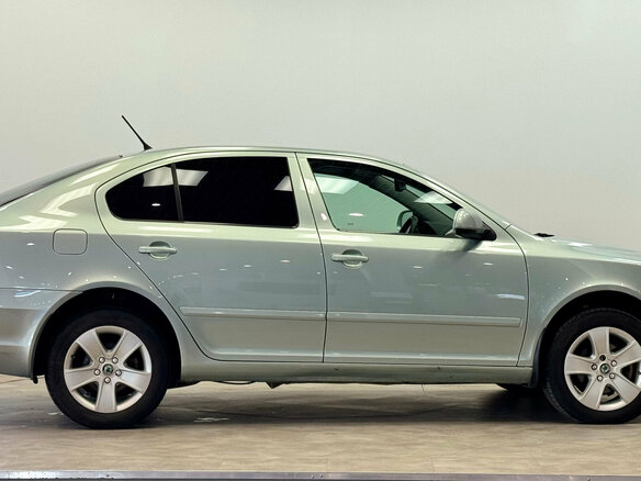 2012 Skoda Octavia II (A5) Рестайлинг, зелёный - вид 4