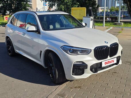 2020 BMW X5 45e IV (G05/G18), белый, 6850000 рублей, вид 2