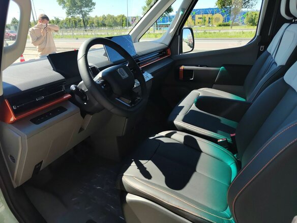 2026 Farizon SuperVan, белый, 6400000 рублей - вид 16