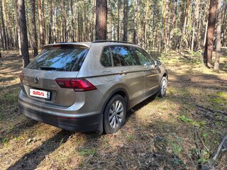 2019 Volkswagen Tiguan II, бежевый, 1799000 рублей, вид 3